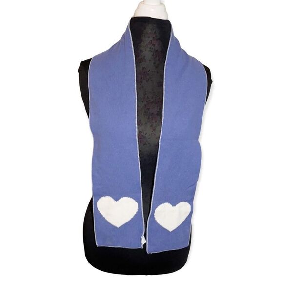NYC Alliance Cotton Acrylic Reversible Blue/White Scarf Hearts - Picture 1 of 12